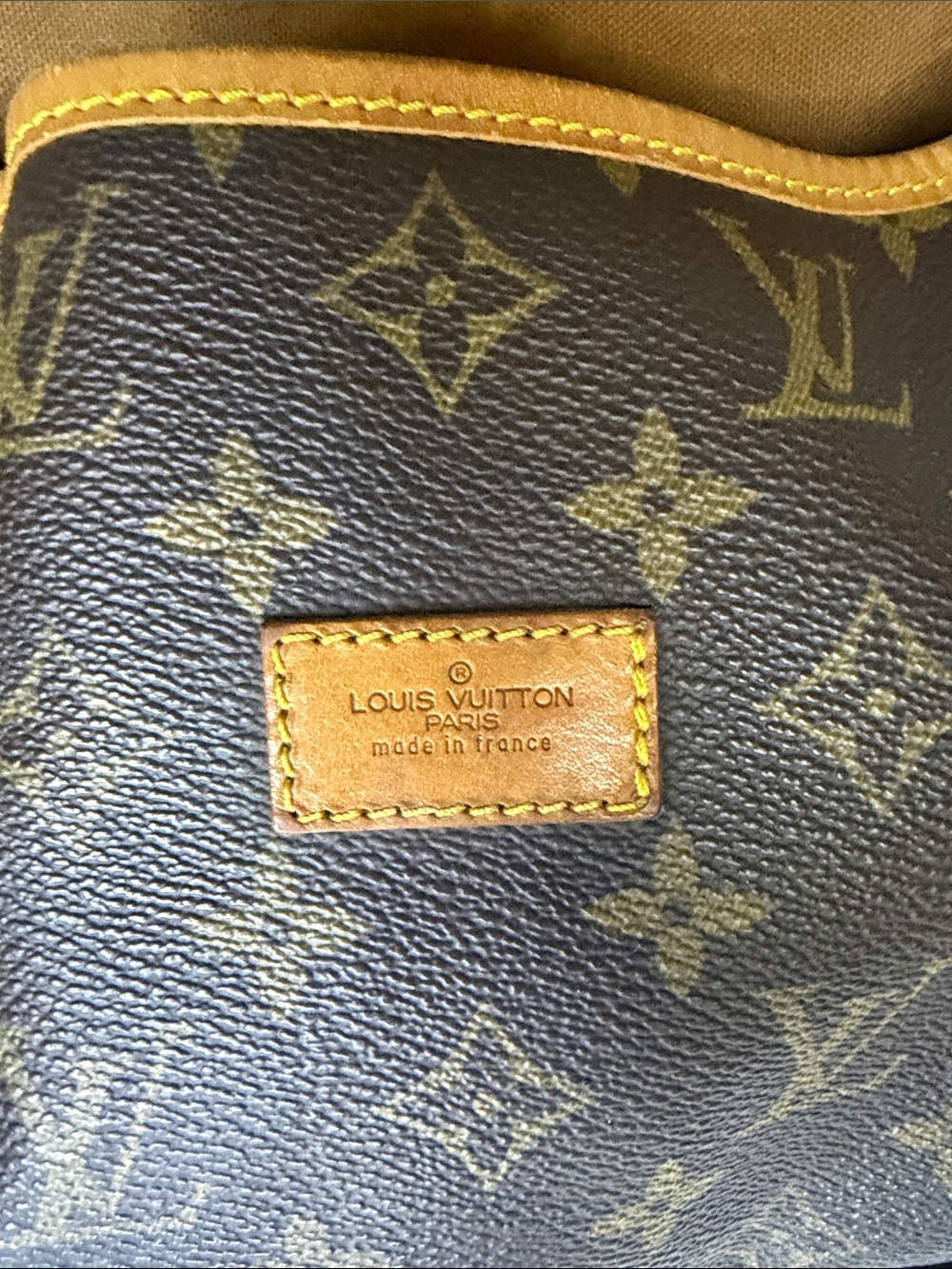 Louis Vuitton Saumur PM Monogram Canvas Messenger/Crossbody Bag - Picture 3 of 10